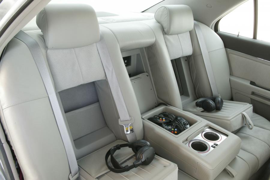  Cadillac STS SAE 100 2005 года  (фото 22 из 37)